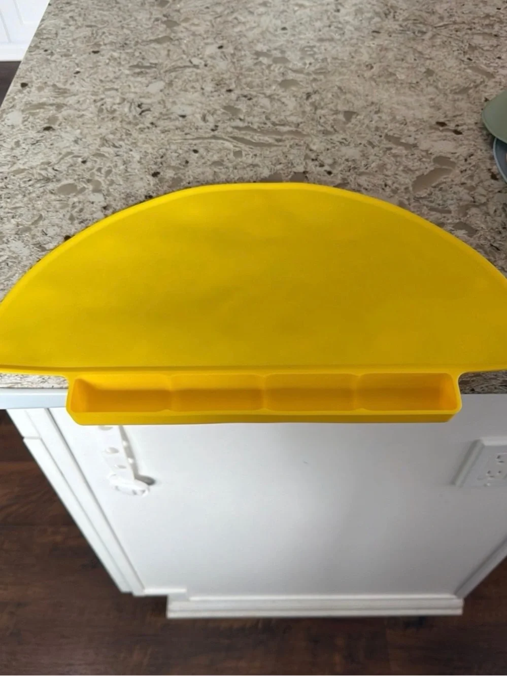 Source Unknown Silicone Bibs Set in Yellow, Sage, Blush, and Blue